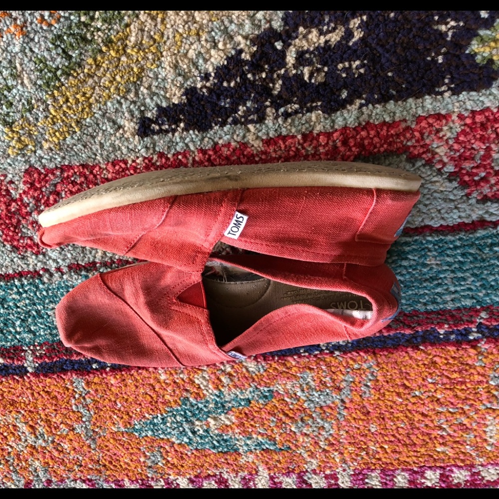 Women’s Toms size 8.5